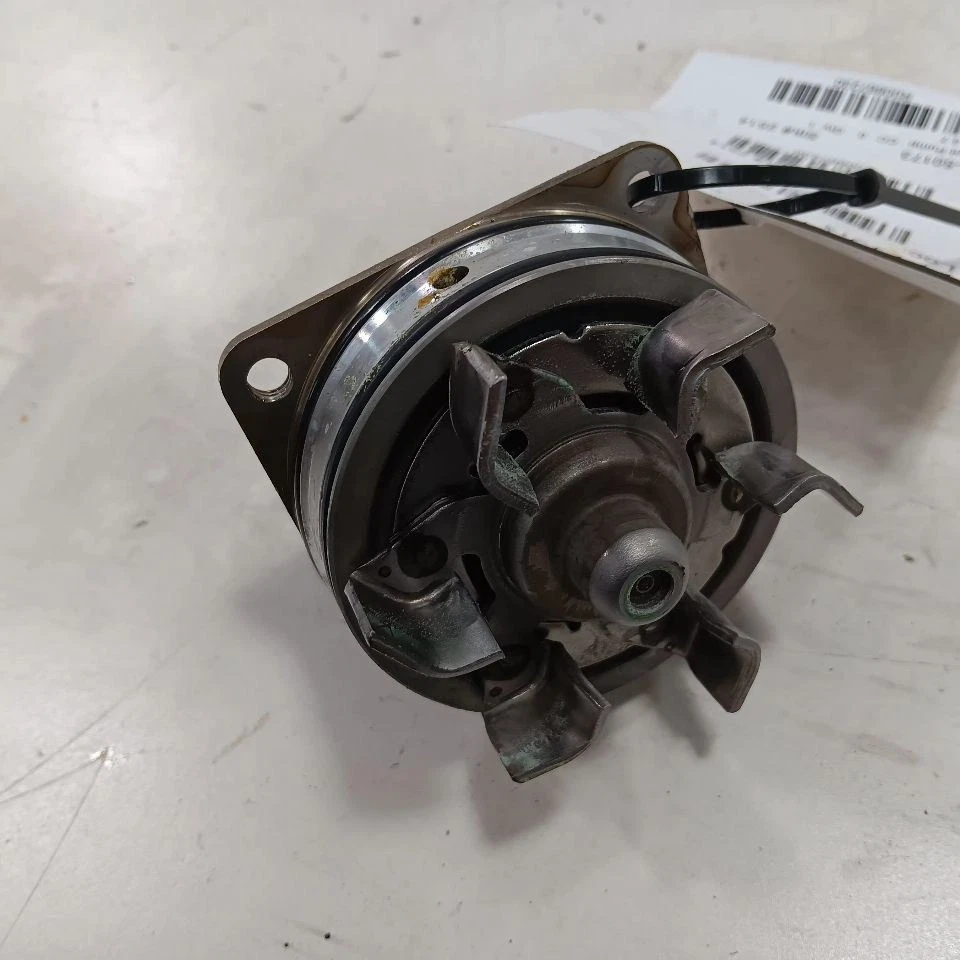 Водяной насос охлаждающей жидкости подходит для Nissan GT-R 09-21 23 годов выпуска - Изображение 2 из 4