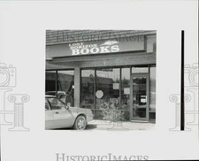 Press Photo Exterior view of Lost Horizon bookstore in Anchorage, Alaska