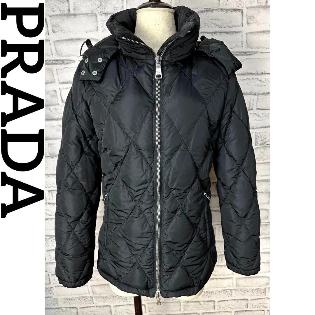 Piumino trapuntato PRADA 2WAY cappuccio rimovibile nero 40 donna