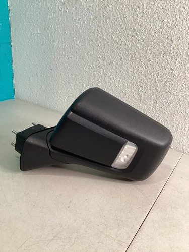 2019-2023 CHEVY SILVERADO 1500 MIRROR LEFT SIDE SIGNAL DOOR OEM 