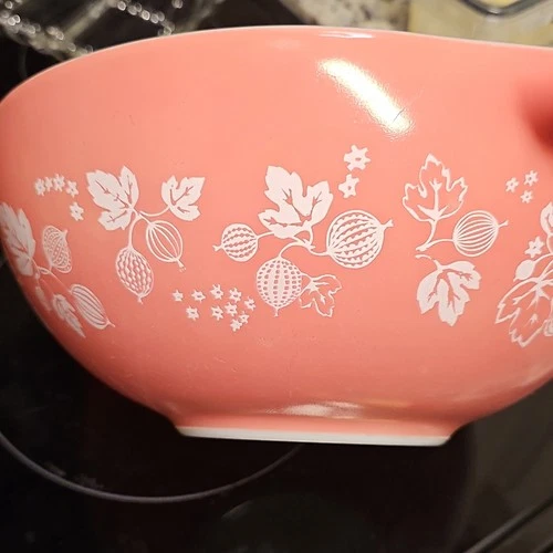 PYREX 444 Pink Gooseberry Glass Mixing Bowl 4qt Round Nesting Original