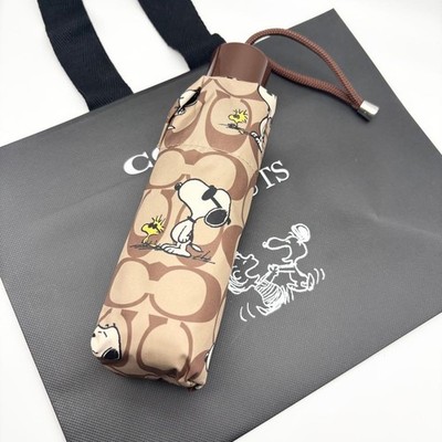COACH x PEANUTS Snoopy Mini Regenschirm mit Papiertüte 75th Anniversary Neu