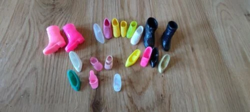 Ropa y accesorios para Barbies