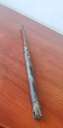 BMW 1 (E81/E87) Motorhaube Haubendämpfer Federbein vorne 7060622