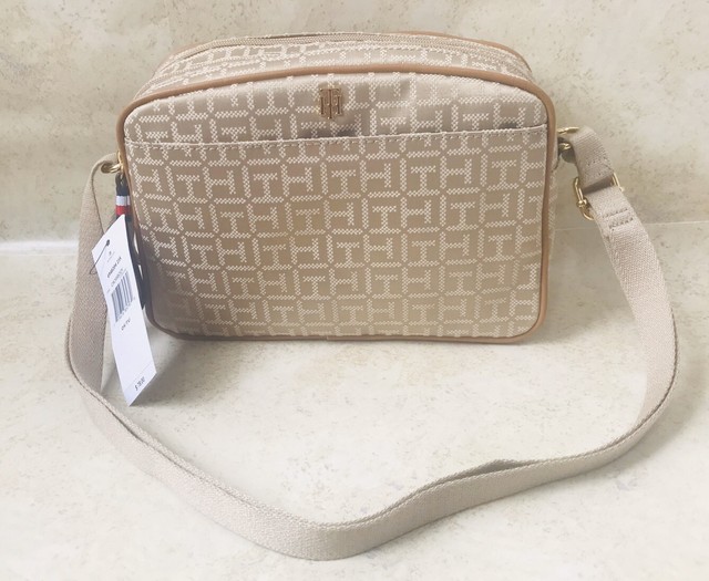 tommy hilfiger crossbody beige