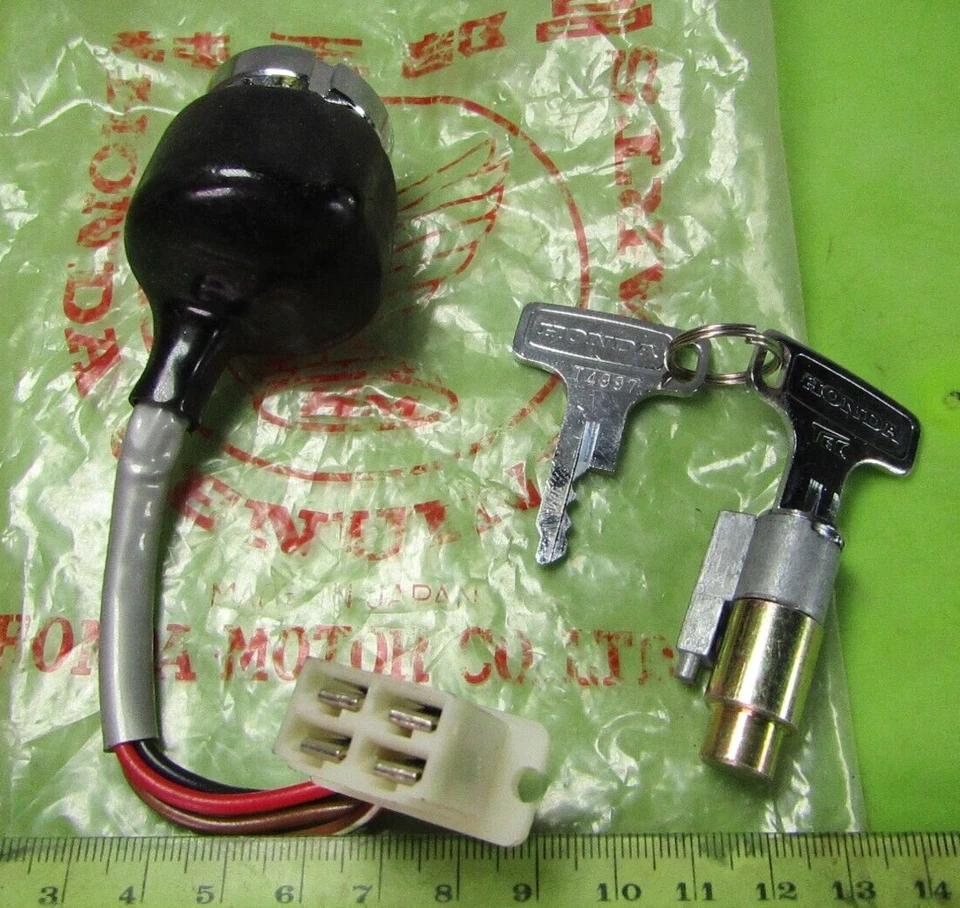 Interruptor de encendido y dirección Honda Cl175 1968-73 OEM NOS con teclas p/n 35010-240-000 Foto 3 de 4
