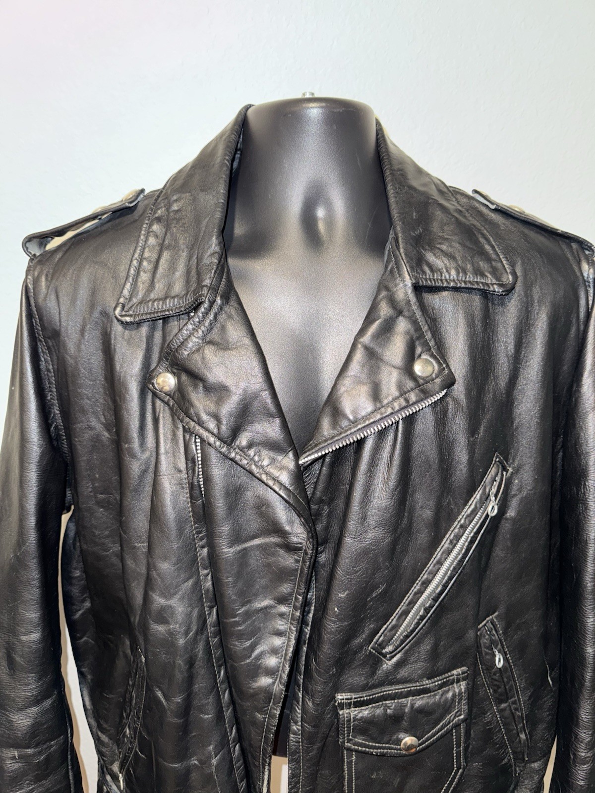 RARE Vintage 1960s Black Leather Motorcycle Biker Jacket XL46 Snoopy Flying Ace image 6