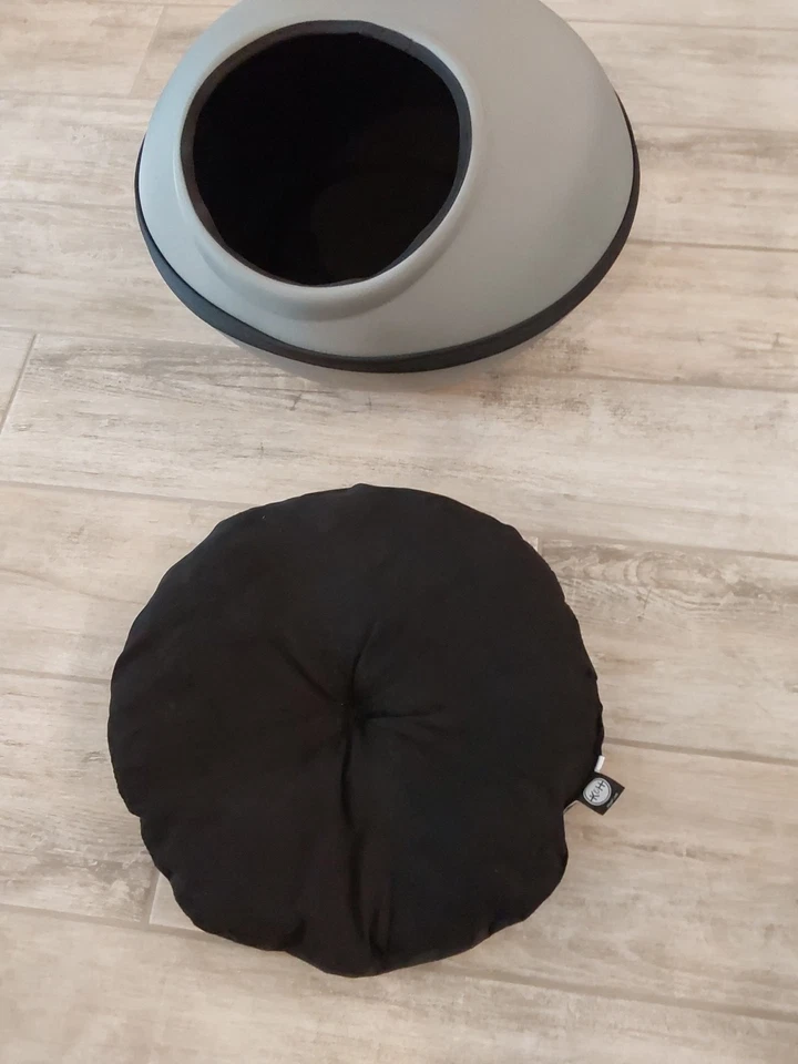 Cama cueva para mascotas K&H Mod Dream Pod, gris - usada (apenas) para gato o perro pequeño Foto 3 de 4