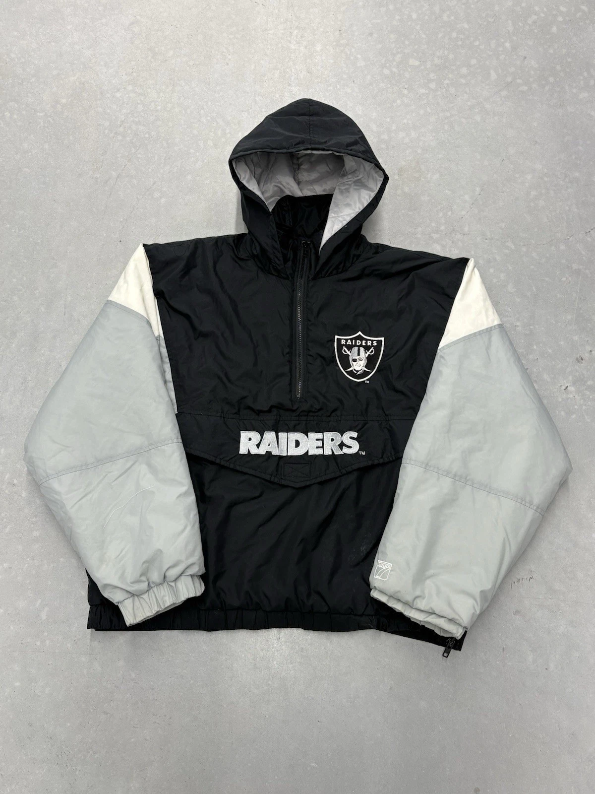 90s Oakland Raiders Logo 7 Pullover Puffer Jacket