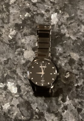 Seiko V157-0AP0 Men's Diamond Solar Watch. Excellent Seiko V157-0AP0 Men's Diamond Solar Watch. Excellent