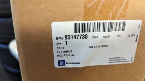 OEM NEW 2013-2014 Chevrolet Cruze Front Grille Kit Blue 95147738 WA189X BLUE RAY - Picture 4 of 4