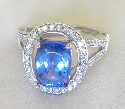 Dazzling 14K White Gold Tanzanite Diamond Halo Ring - 6.20 gms, Sz 6.5, 2.62 ctw