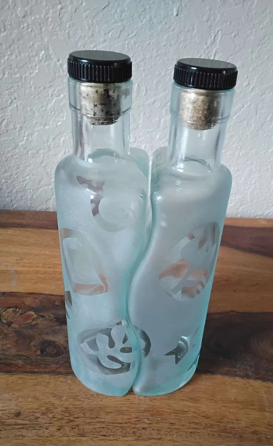 Pair Rare Frosted Glass Veteria Etrusca (VE) Interlocking Italian Cruet Bottles