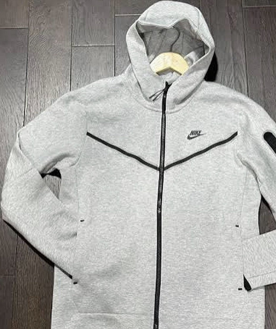Nike Tech Fleece Men's Gray & Black Full-Zip Hooded Fleece Track Jacket