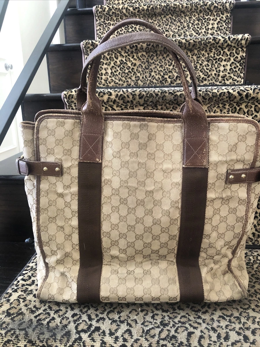 Gucci leather hotsell monogram bag