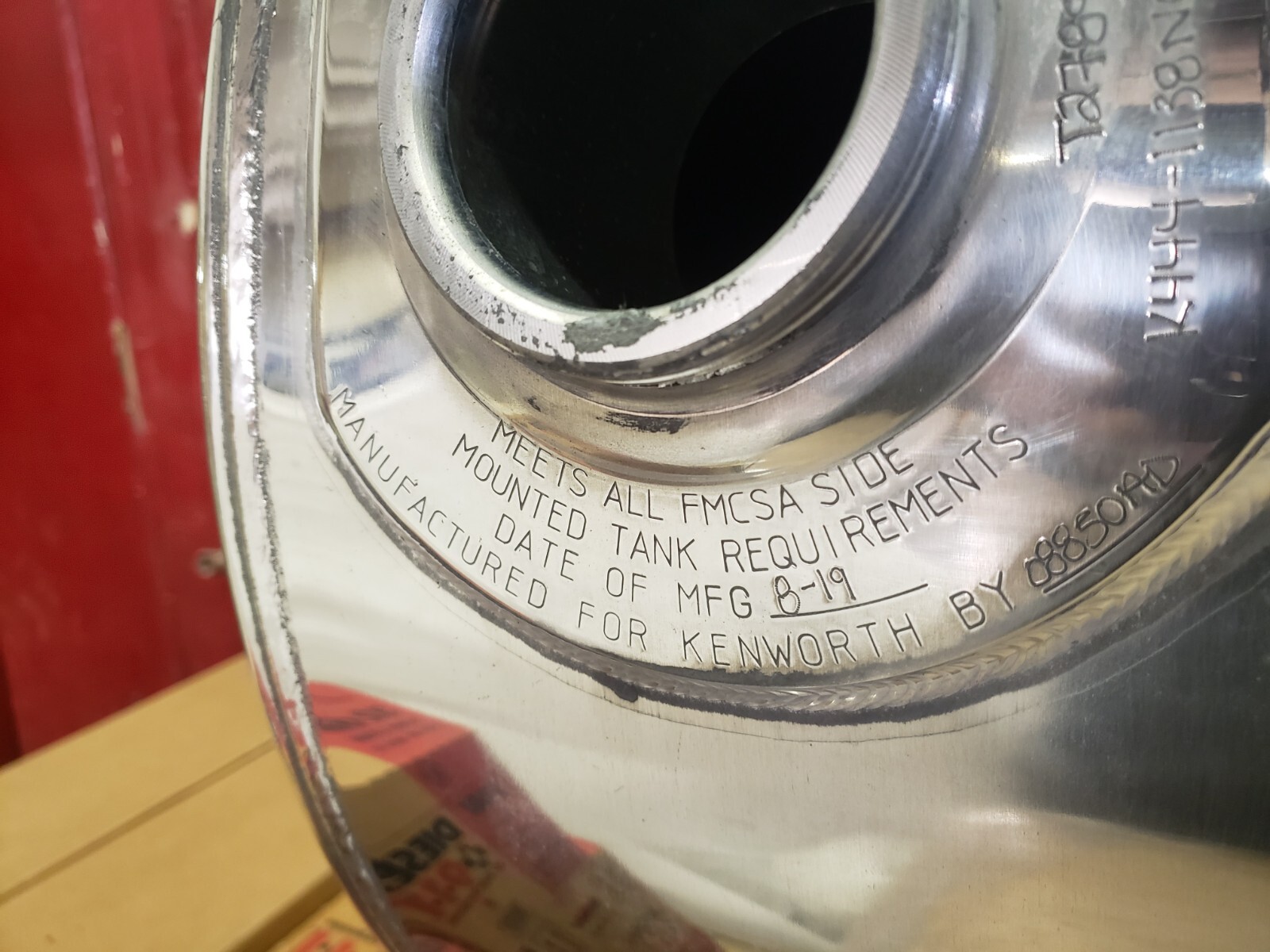 *NEW GENUINE PACCAR KENWORTH POLISHED ALUMINUM FUEL TANK 24.5" 150 GAL CAPACITY eBay