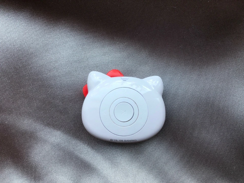 Hello Kitty MP3 Player (Collection Item, Perfect working, SUPER MINT) - Image 3 of 3