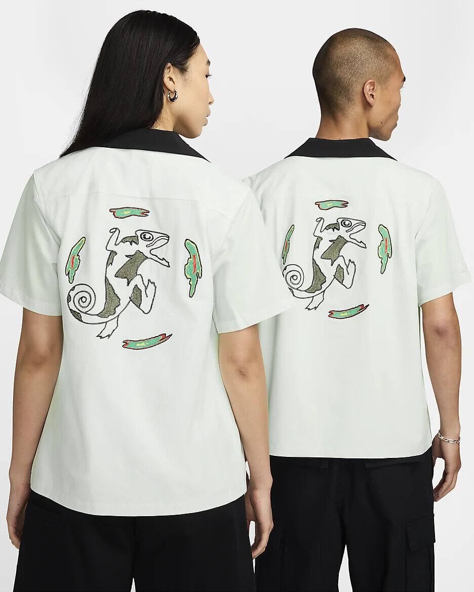 Nike SB Short Sleeve Button Up Skateboard Bowler Shirt JP S Nike SB Short Sleeve Button Up Skateboard Bowler Shirt JP S