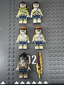 LEGO Legends of Chima (2X Leonidas)(2X Lennox)(Longtooth) Lions + Sword