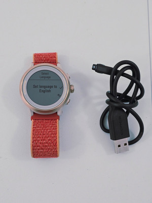 COROS APEX 2 Smartwatch GPS Sportuhr mit USB Ladekabel getestet funktioniert