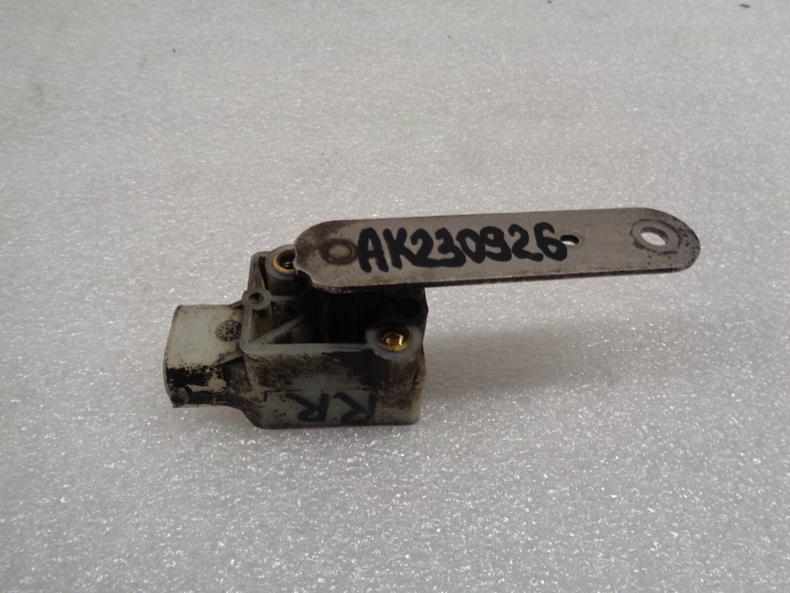 2014-2017 Maserati Ghibli Rear Right Side Suspension Level Sensor OEM AK230926