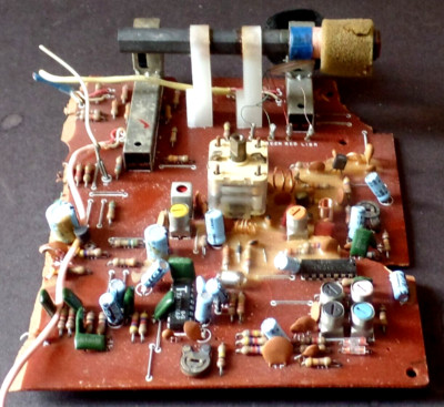 Vintage Distressed Unknown Component Board for Parts? (h)