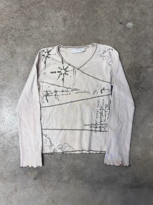 Cache Cache V-Neck Long Sleeve Top with Graphic Print