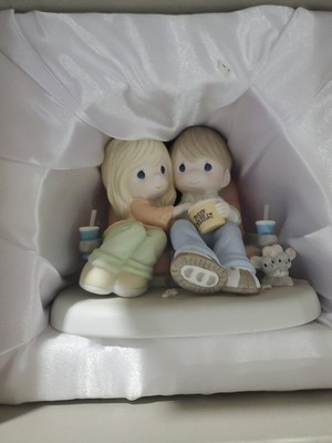 Precious moments - our reel life romance 940029 #1235 of 3000 figurine LE 