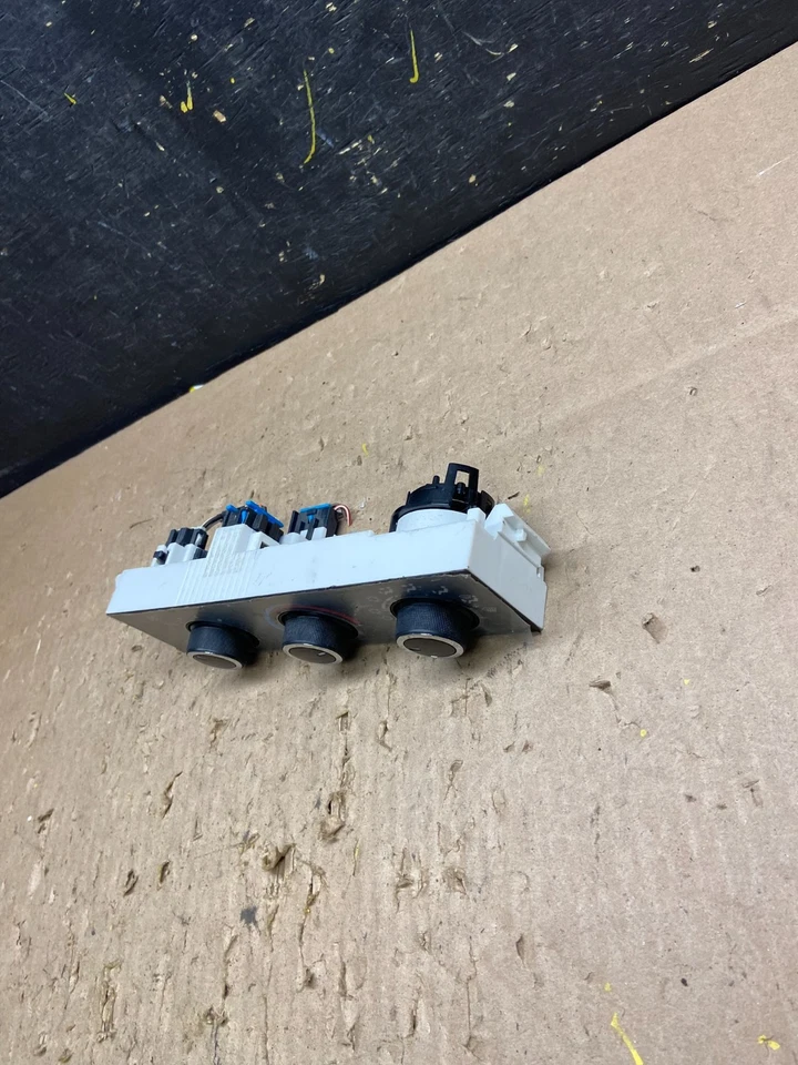 Panel de control climático Chevrolet Express 1500 2500 3500 2008-2010 T6337 DG Foto 2 de 4