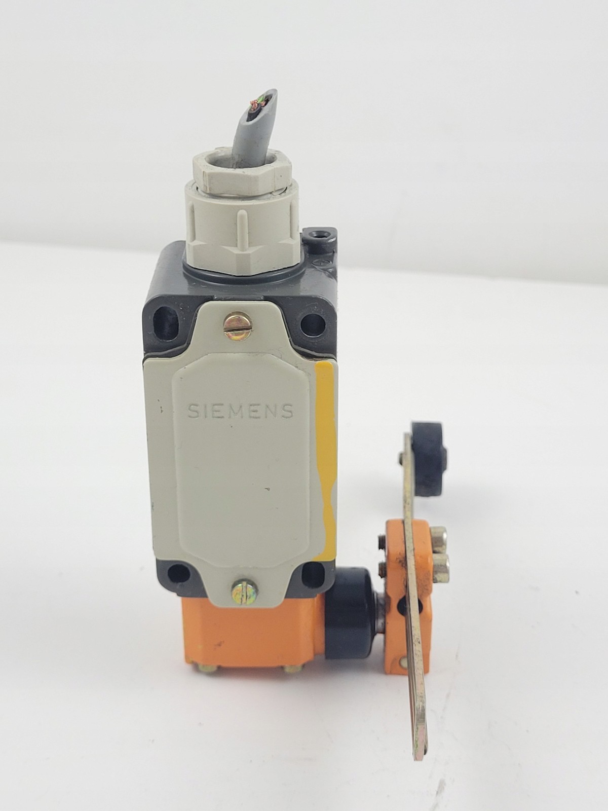 Siemens 011209 3SE3 120-0U