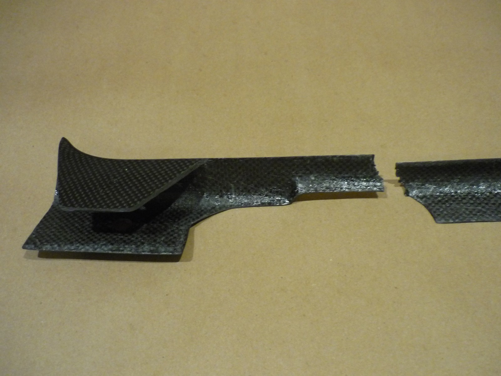 Ferrari F50 - RH Guide Cover For  Seat Belts Carbon Fiber(Damage)  -P/N 64995200