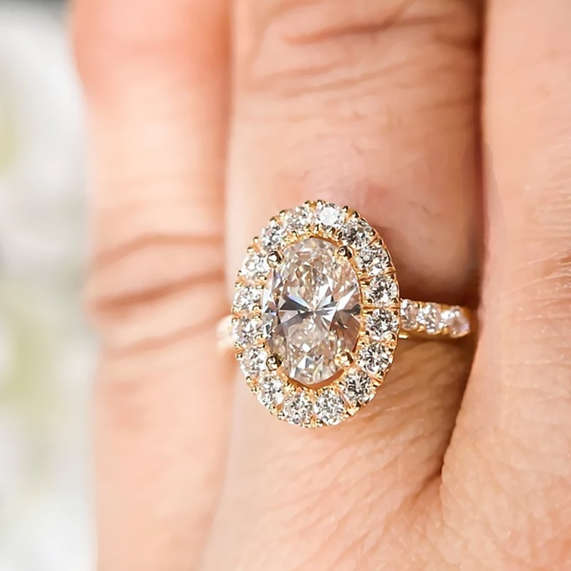 Exclusive Diamond Ring 1.35 Ct IGI Lab Created Oval Cut 14k Yellow Gold E F VVS2