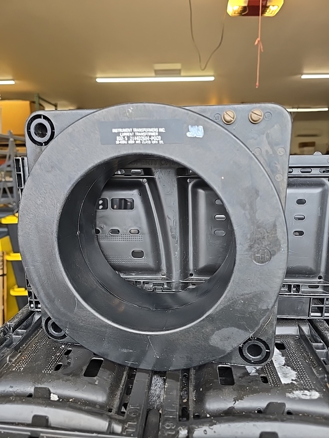 INSTRUMENT TRANSFORMERS INC 780-801-BP-080 CURRENT TRANSFORMER 800:5 CLEAN USED!
