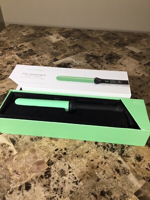 NuMe Technique Curling Wand, Mint Green, 32 Mm