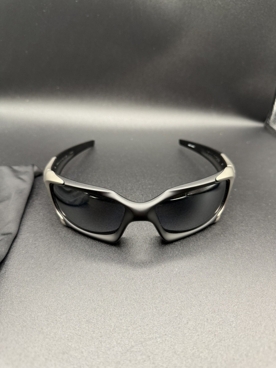 Oakley Pit Boss Matte Black/Titanium Black Iridium Polarized Oakley Pit Boss Matte Black/Titanium Black Iridium Polarized