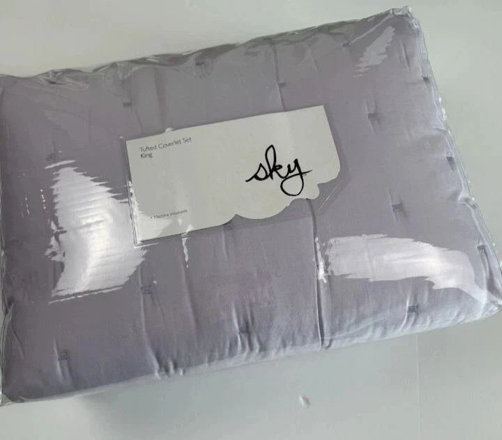 Sky 3 Piece KING Tufted Coverlet Set Shams  Lilac purple $270 MSRP - Image 3 of 4