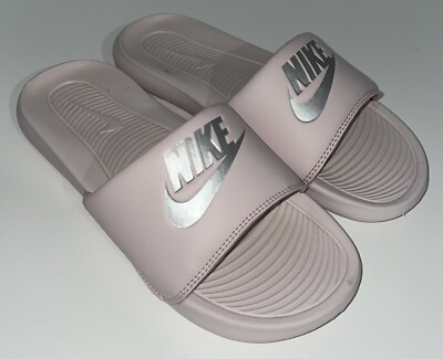 ◆Nike◆ Victory One Women's Slides CN9677-600 NIKE VICTORI ONE WOMENS SLIDES BARELY ROSE METALLIC SILVER