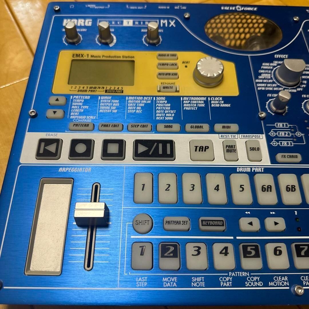 Korg ElecTribe MX EMX-1 SD Music Production Station damaged
