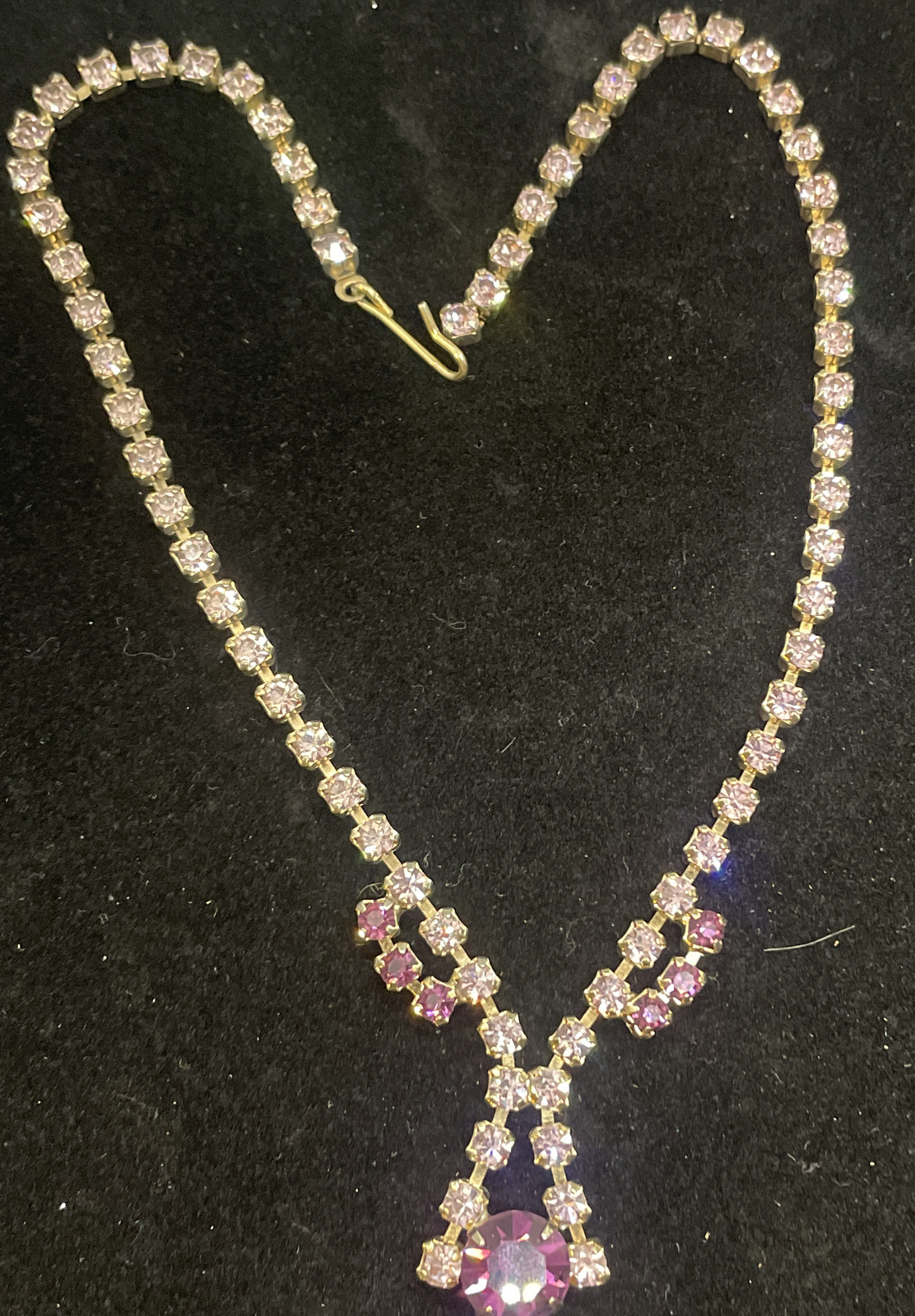 1950's Single Row Purple Rhinestone Rhinestone Pendan… - Gem