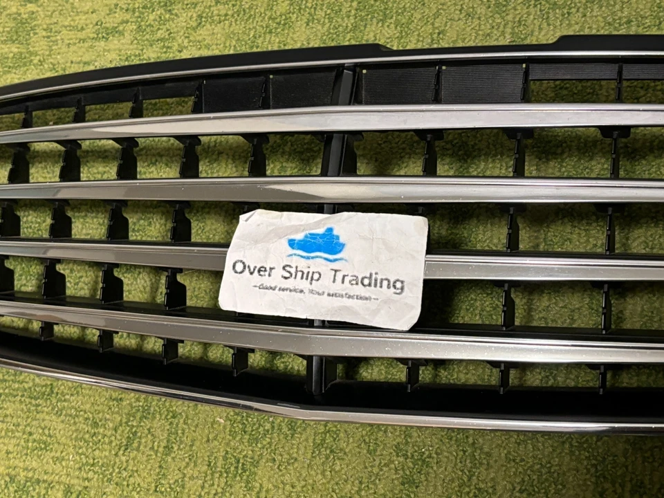 Infiniti Genuine Q45 Nissan Cima F50 2001-2004 Front Chrome Grille OEM JDM Foto 3 de 4