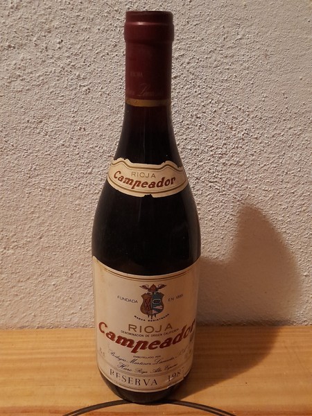 Botella de vino / Wine Bottle Campeador Reserva 1987
