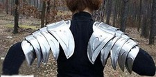 Medieval Steel Armor: Shoulders/Pauldrons Halloween Costume
