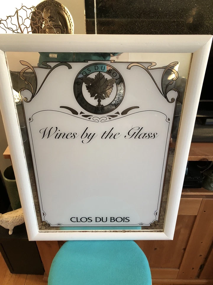 Clos Du Bois Vinos por Copa Vino Menú Exhibición Espejo Restaurante Bodega Letrero Foto 2 de 4