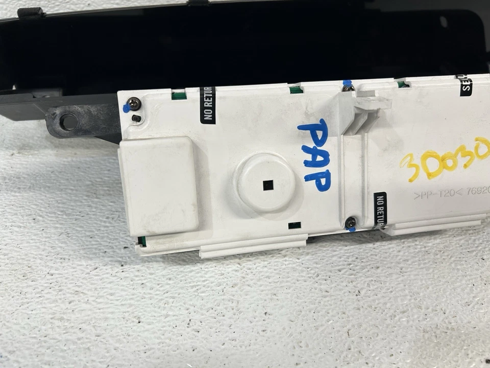 2005-2006 Toyota Prius speedometer cluster gauge panel oem 83800-47180 - Image 2 of 4