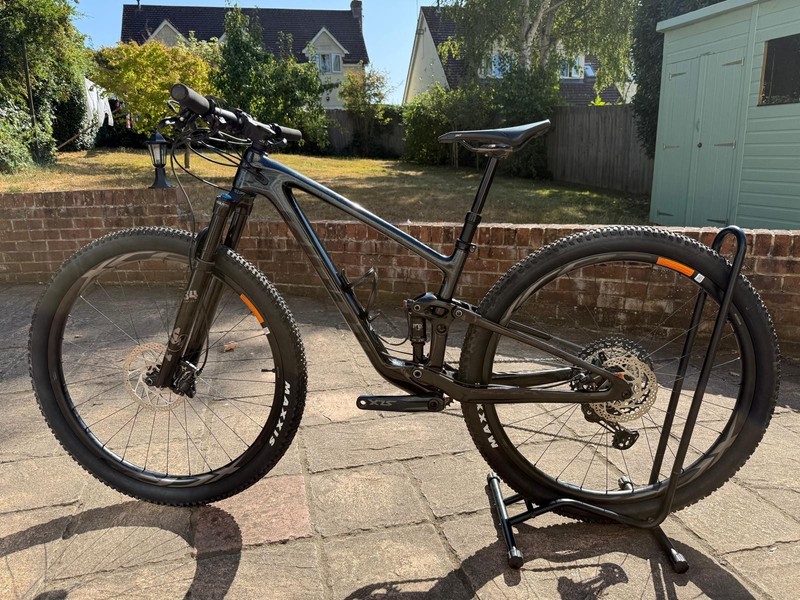 Giant Anthem Advanced Pro 29 2 S Black Diamond Mountain Bike Excellent Condition
