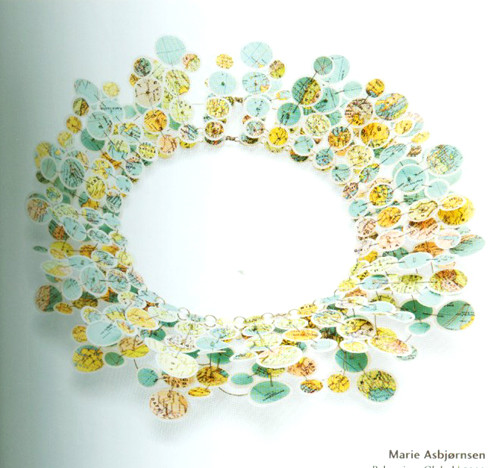 アート・デザイン・音楽 500 PLASTIC JEWELRY DESIGNS 51b-7YoE7