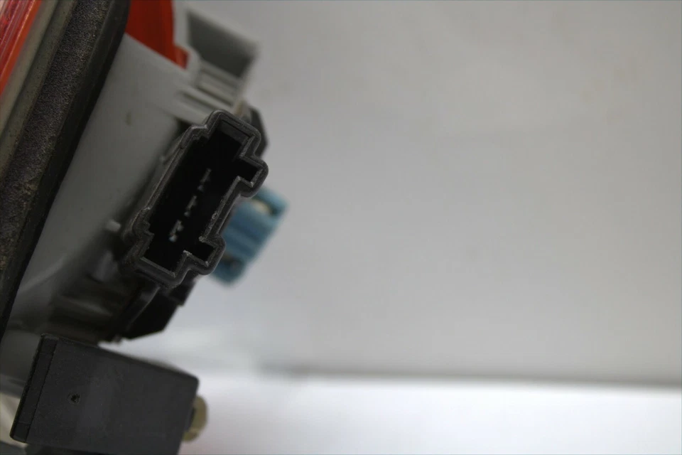 96 97 98 99 MERCEDES BENZ E320 LEFT DRIVER TRUNK REAR TAIL LIGHT STOP OEM 12463 - Image 3 of 3