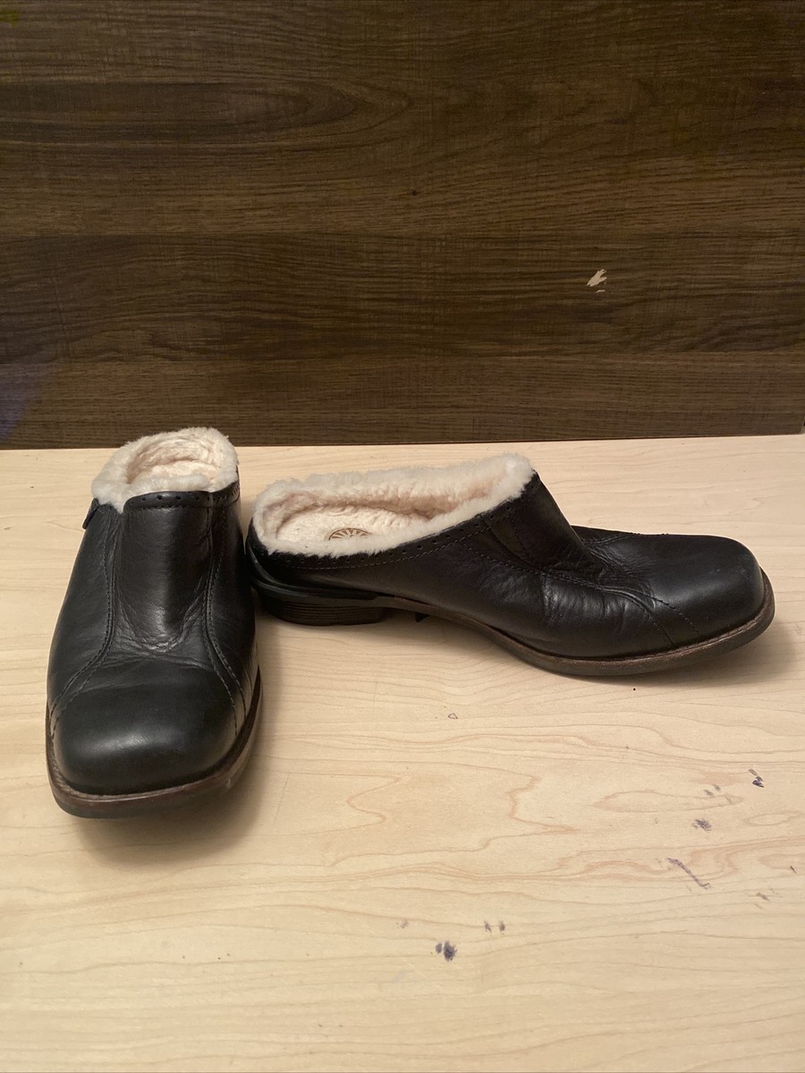 UGG Women display picture 3