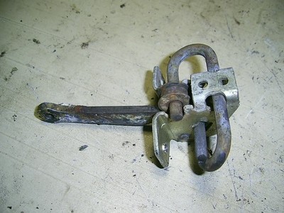 Lancia Gamma Berlina 2500 i.e. 830 AB 2.5 (3) Türfangband Türstopper hinten