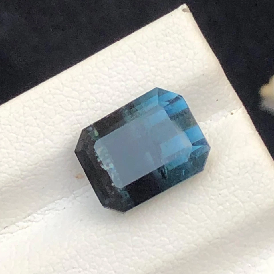 3.40ct Amazing natural  Blue Bi Color Tourmaline Loose Gemstone - Image 3 of 4